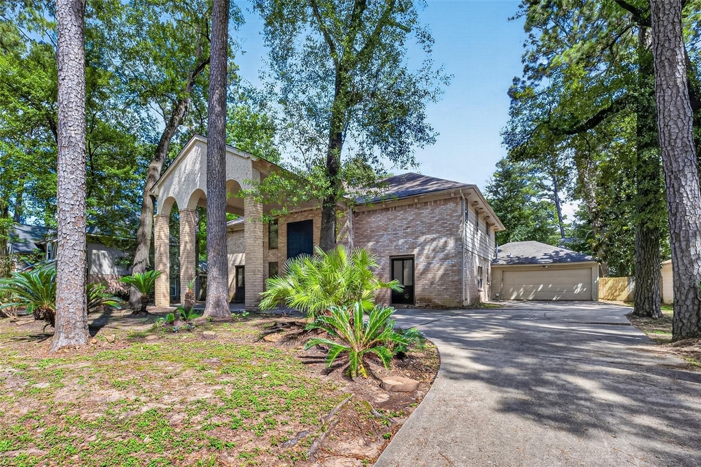 8103 Oak Moss Drive - Photo 0