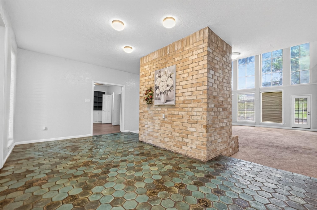 8103 Oak Moss Drive - Photo 8