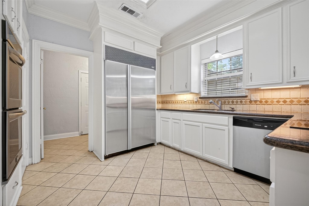 8103 Oak Moss Drive - Photo 20