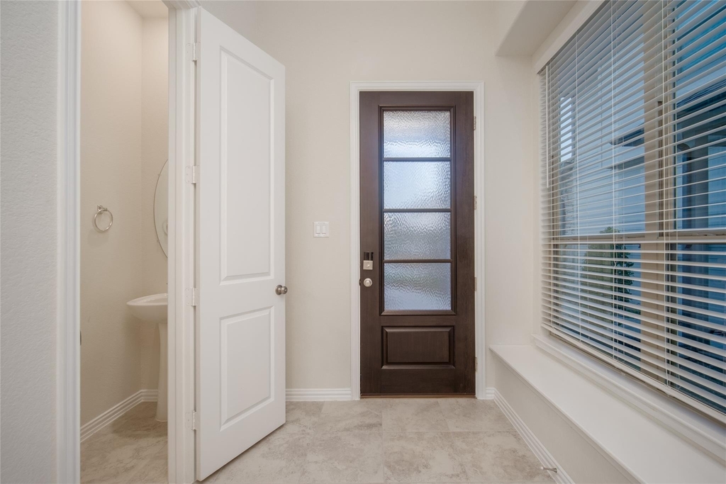 1634 Ryon Falls Drive - Photo 4