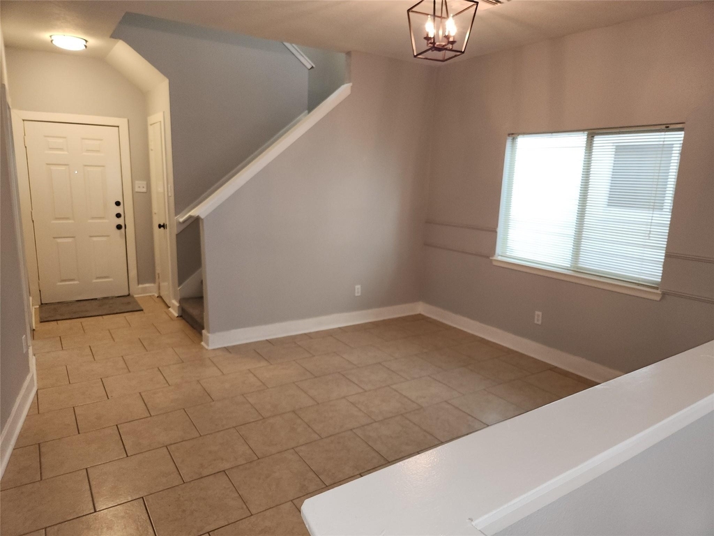 20911 Walder Court - Photo 11