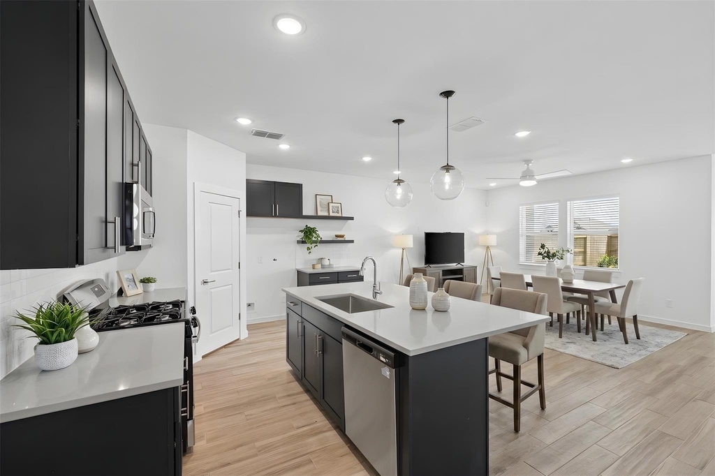 556 Day Station Drive - Photo 35