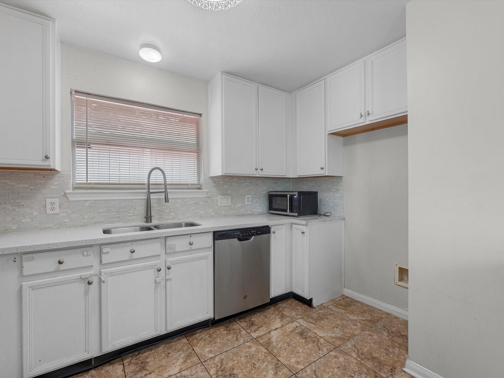 18634 S Wimbledon Drive - Photo 8