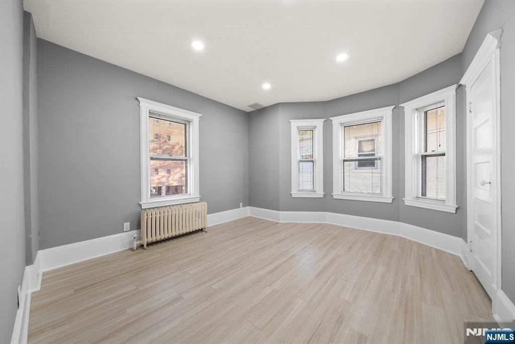 1624 Center - Photo 4