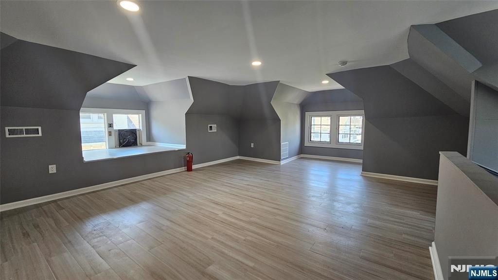 1624 Center - Photo 9