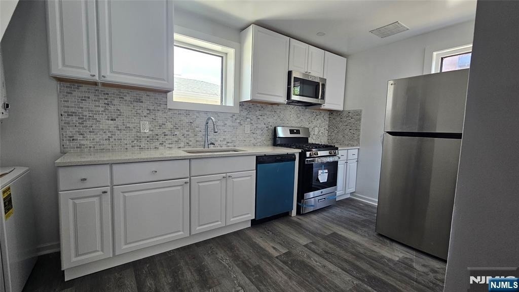 1624 Center - Photo 7