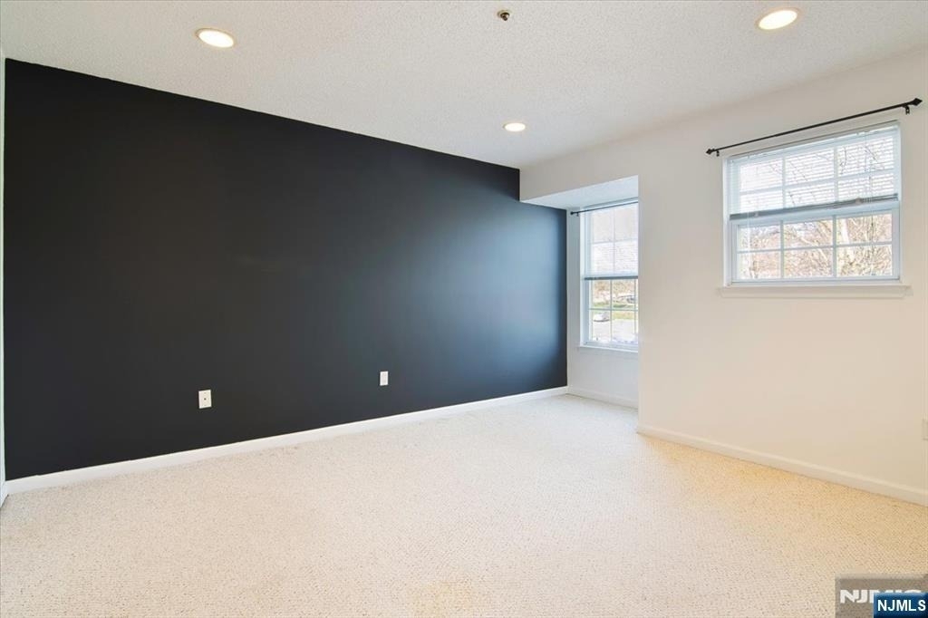 1125 Hyde Park - Photo 10