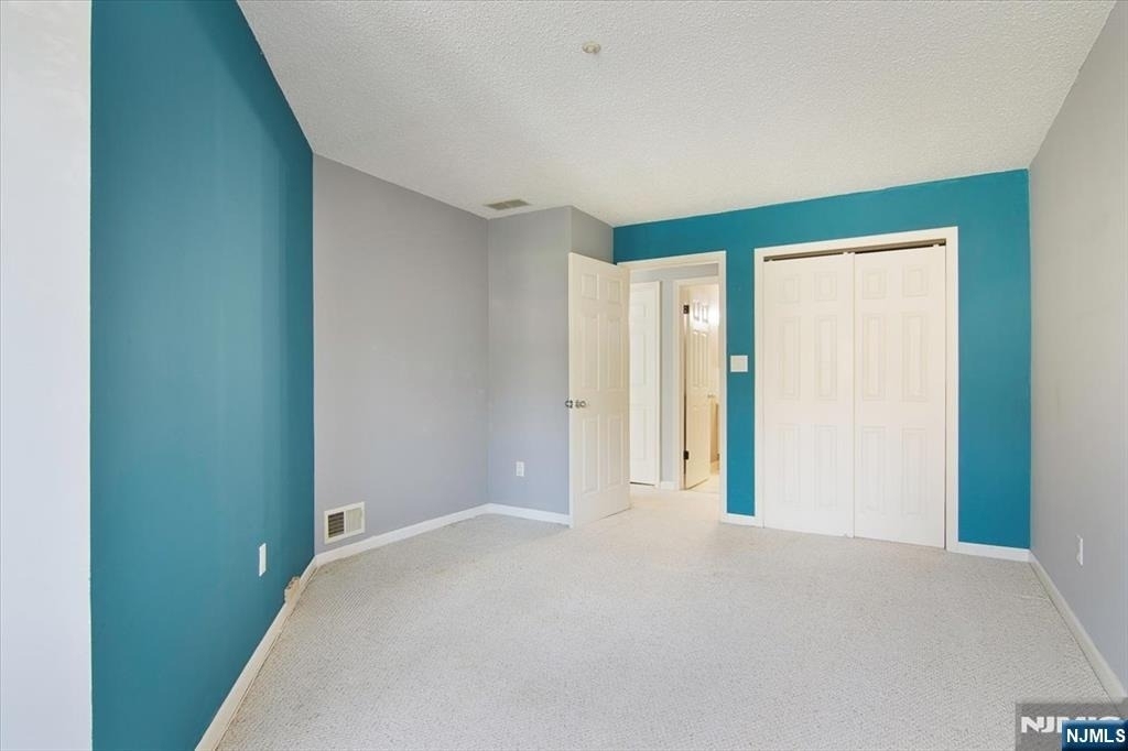 1125 Hyde Park - Photo 19