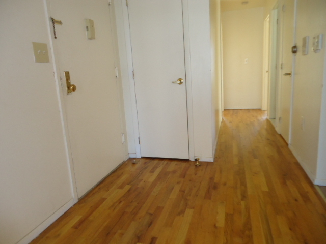 420 Carlton Avenue - Photo 4