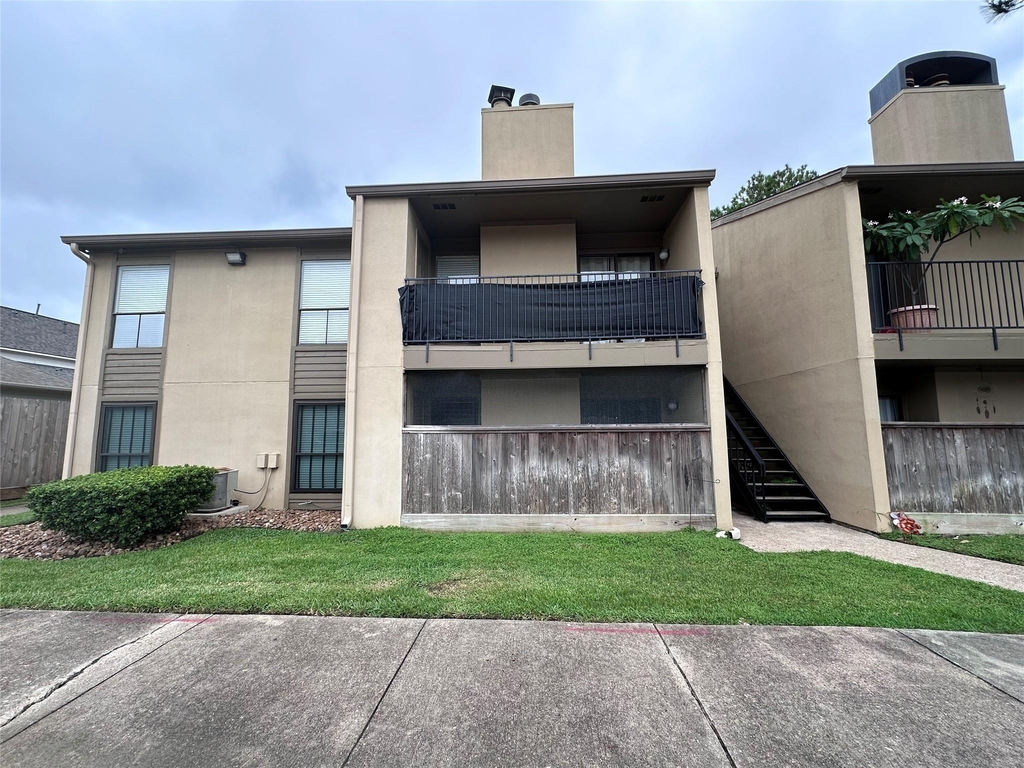 3300 Pebblebrook Drive - Photo 1