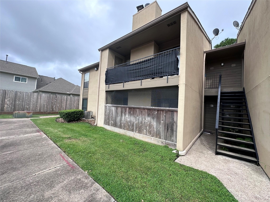 3300 Pebblebrook Drive - Photo 10
