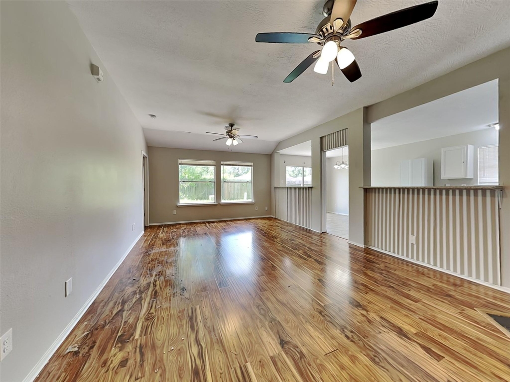 3703 Nutwood Lane - Photo 2