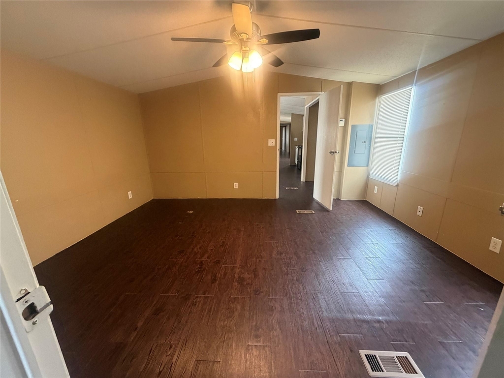 601 Clear Lake Road - Photo 2