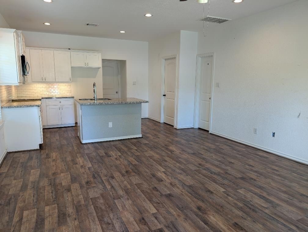 16729 Meadowcroft - Photo 1
