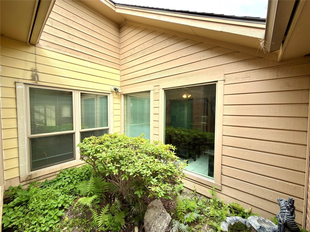 14834 Charlmont Drive - Photo 2