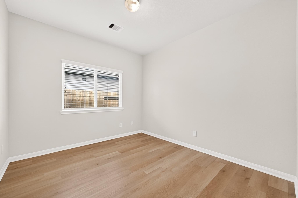 1701 Cindy Lane - Photo 6