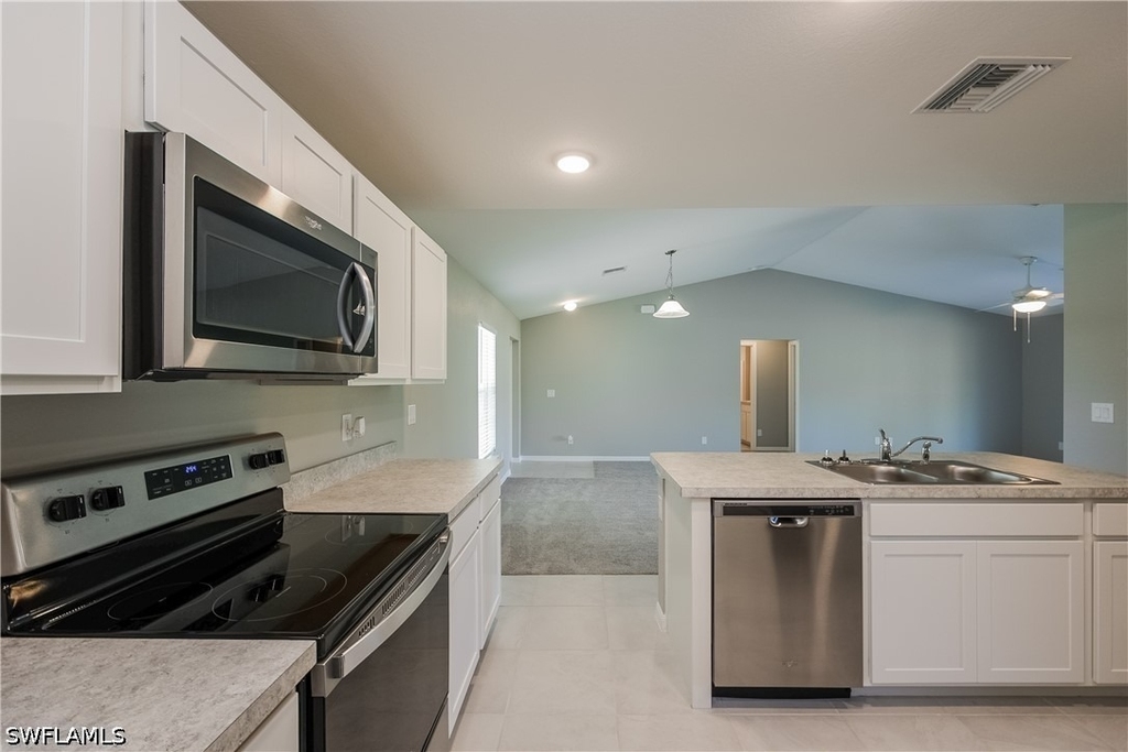3304 49th Street W - Photo 6