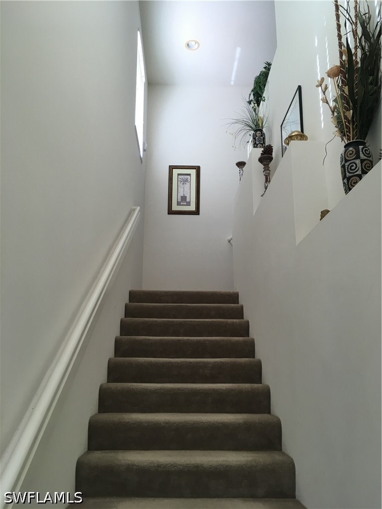 500 Robin Hood Circle - Photo 2