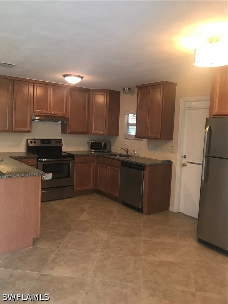 850 105th Avenue N - Photo 1