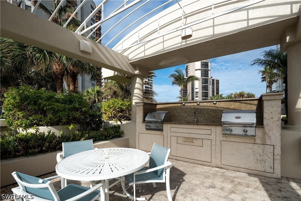 4255 Gulf Shore Boulevard N - Photo 8