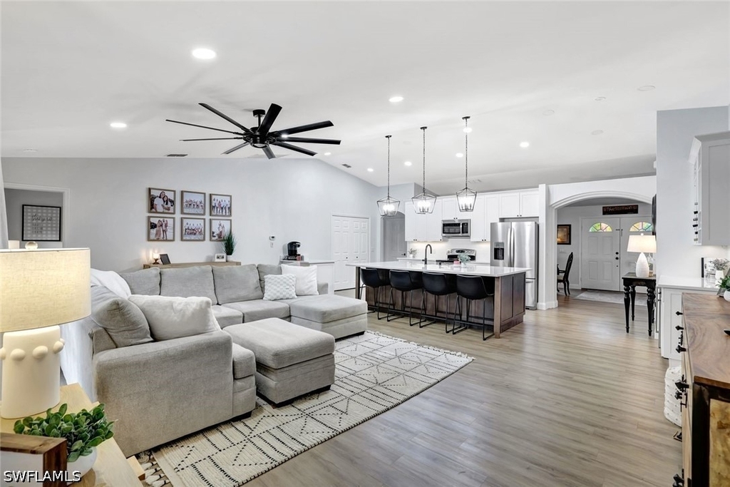 231 16th Street Ne - Photo 4