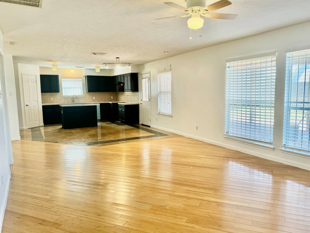7110 Favian Court - Photo 9