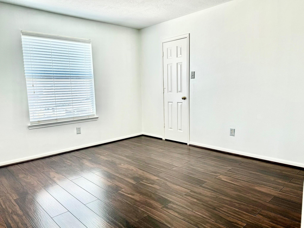 7110 Favian Court - Photo 23