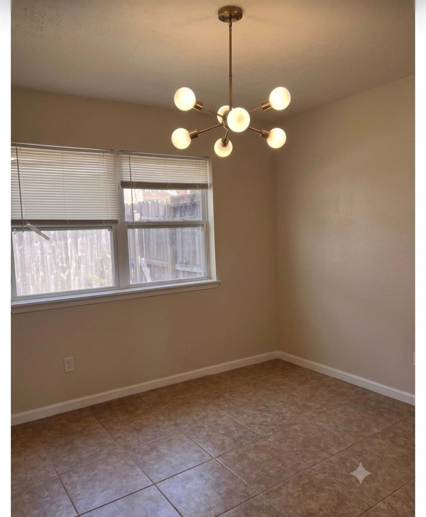 12413 Wellington Park Drive - Photo 6
