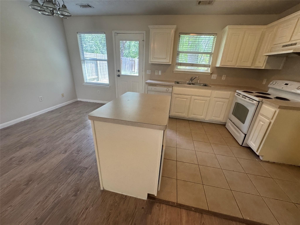 4818 Comal River Loop - Photo 14