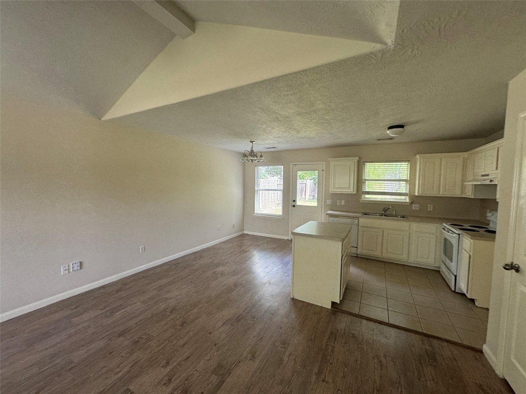 4818 Comal River Loop - Photo 9
