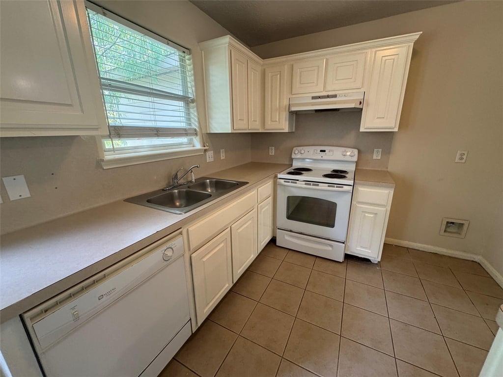 4818 Comal River Loop - Photo 15