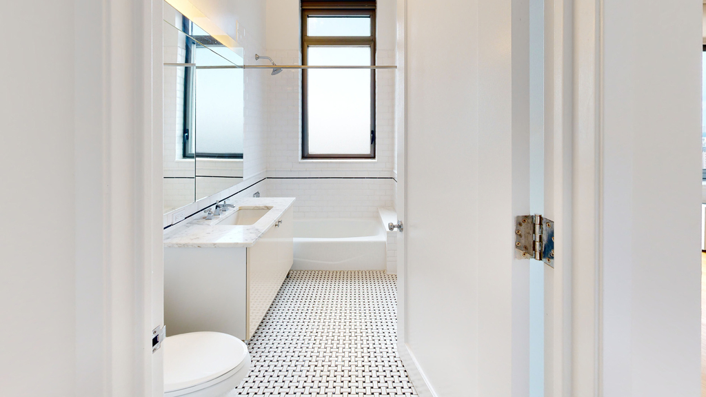 808 Columbus Ave - Photo 4