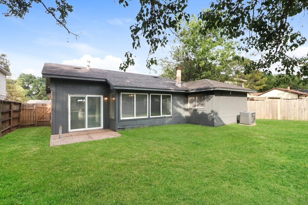 7506 Tetela Drive - Photo 17