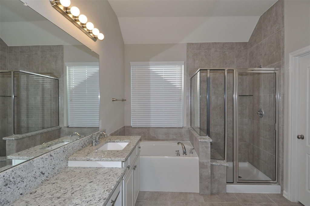23839 Villa Lisa Dr - Photo 17