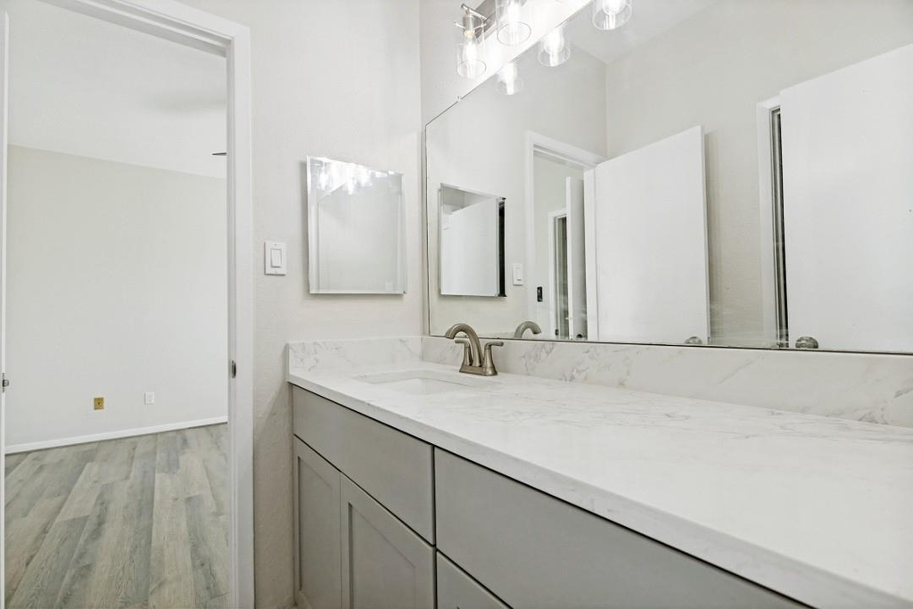 2626 Holly Hall Street - Photo 13