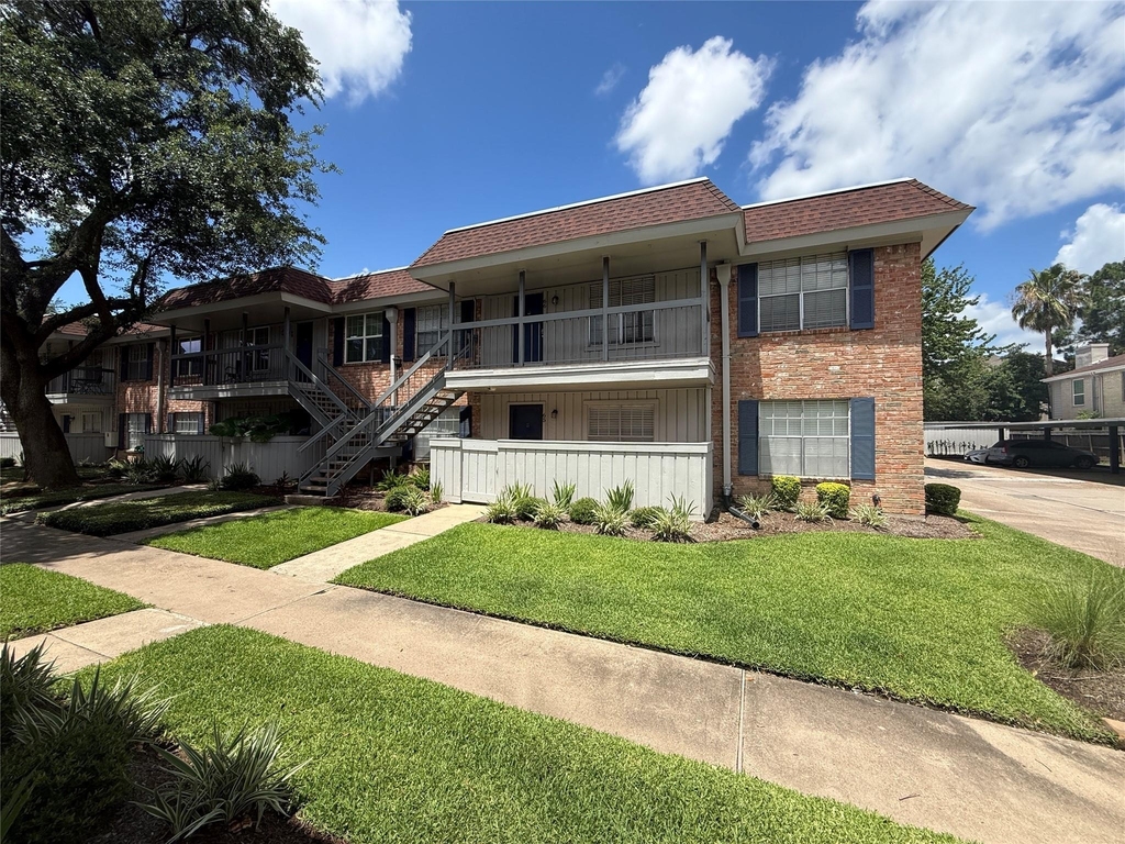 2250 Bering Drive - Photo 0