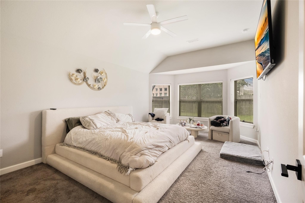 3911 Ballard - Photo 11