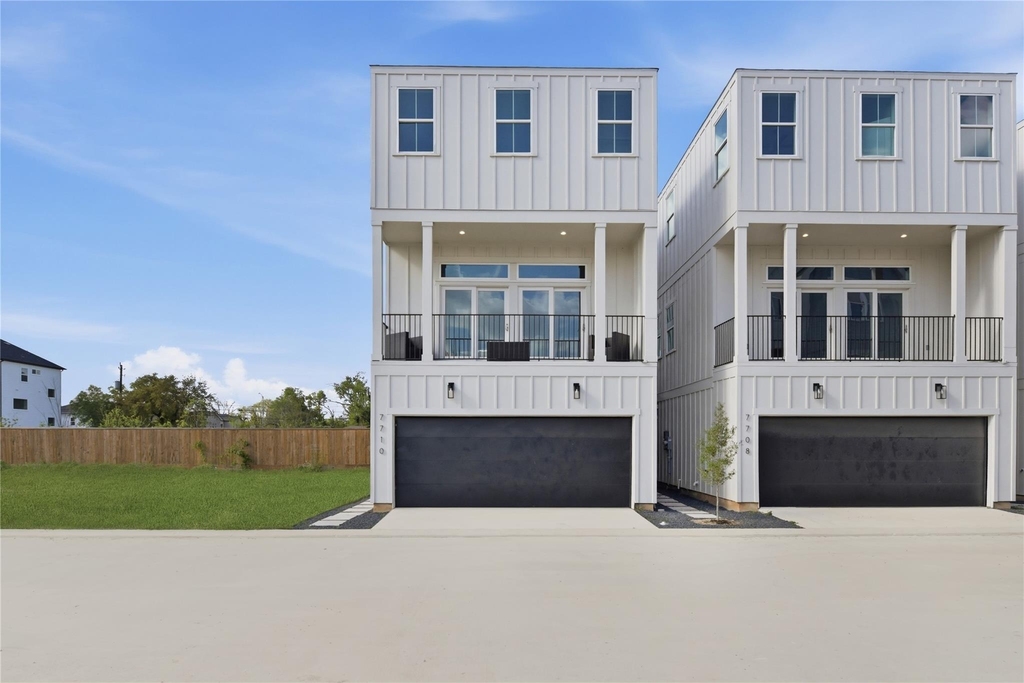 7702 Earl Rudder Way - Photo 1