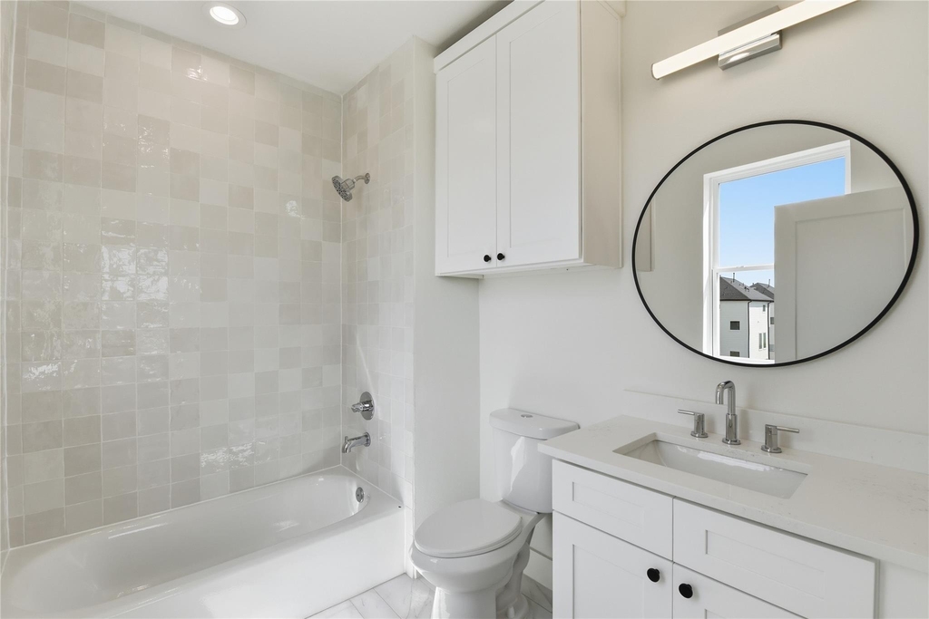 7702 Earl Rudder Way - Photo 31