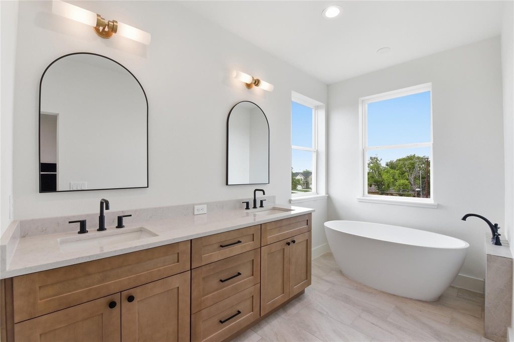 7702 Earl Rudder Way - Photo 35