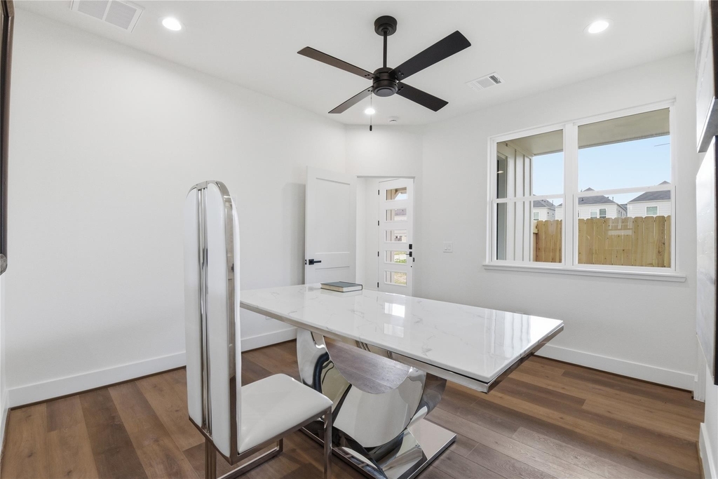 7702 Earl Rudder Way - Photo 6