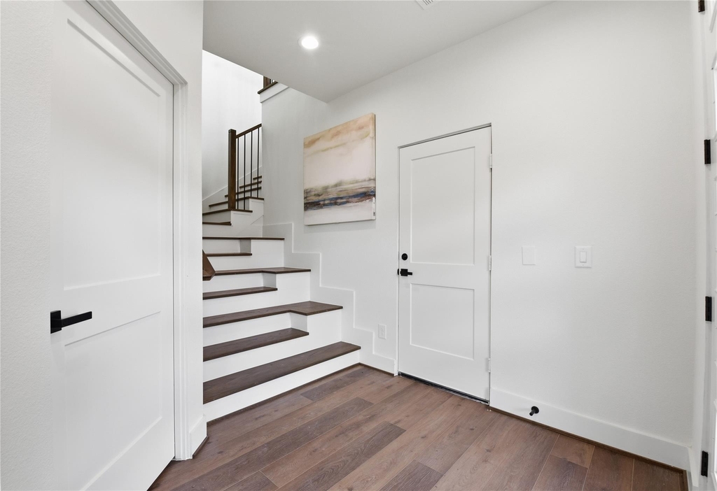 7702 Earl Rudder Way - Photo 4
