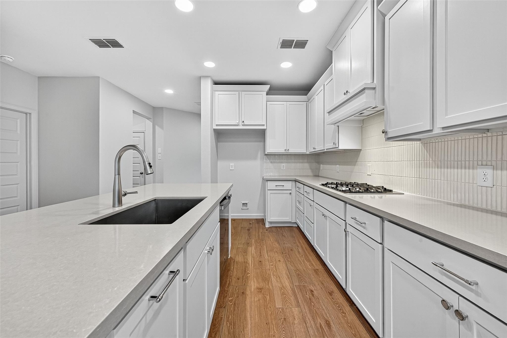 5019 Bowen Prairie Drive - Photo 11