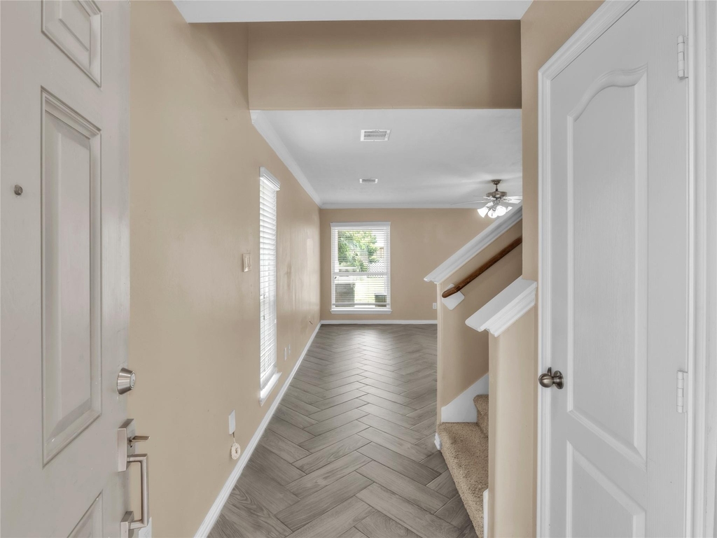 1418 Banbury Court - Photo 5