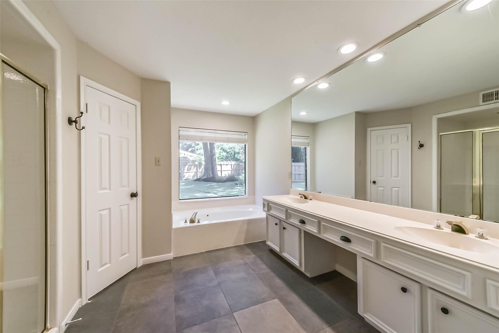 3910 Misty Gardens Court - Photo 32