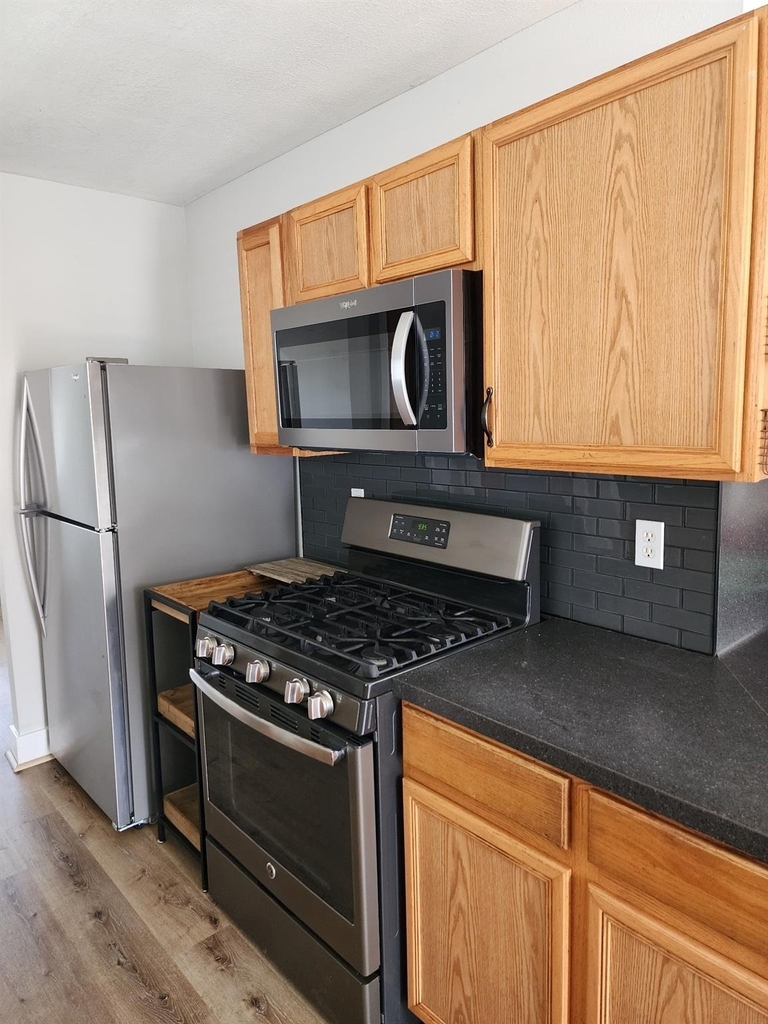 11929 Sanspereil Drive - Photo 5