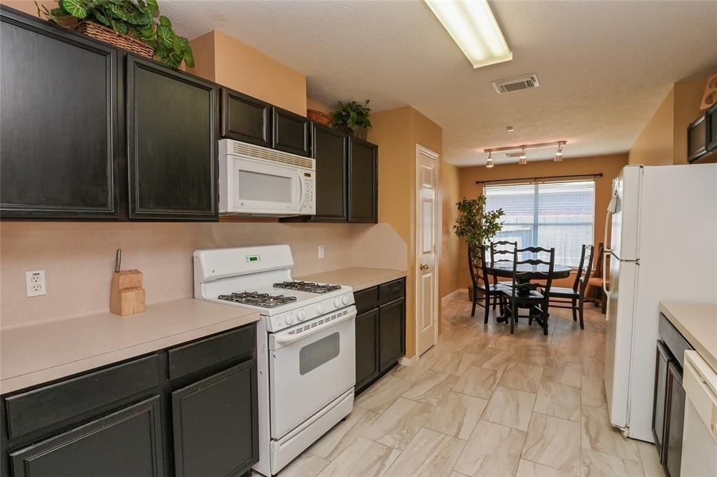 18446 S Wimbledon Drive - Photo 16