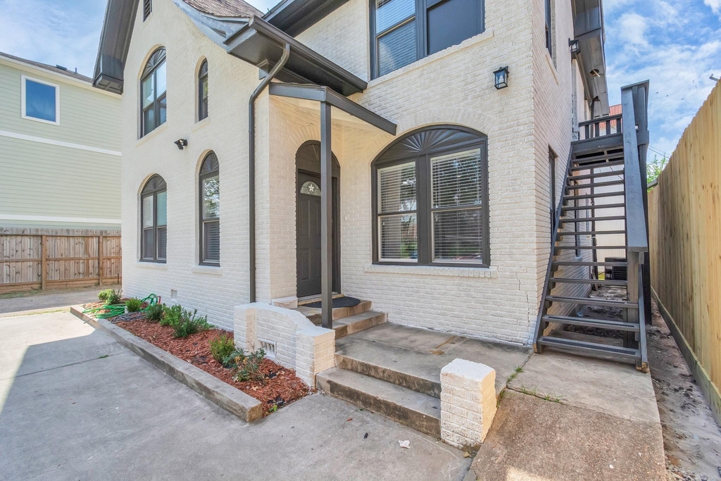 1812 Wheeler Street - Photo 3