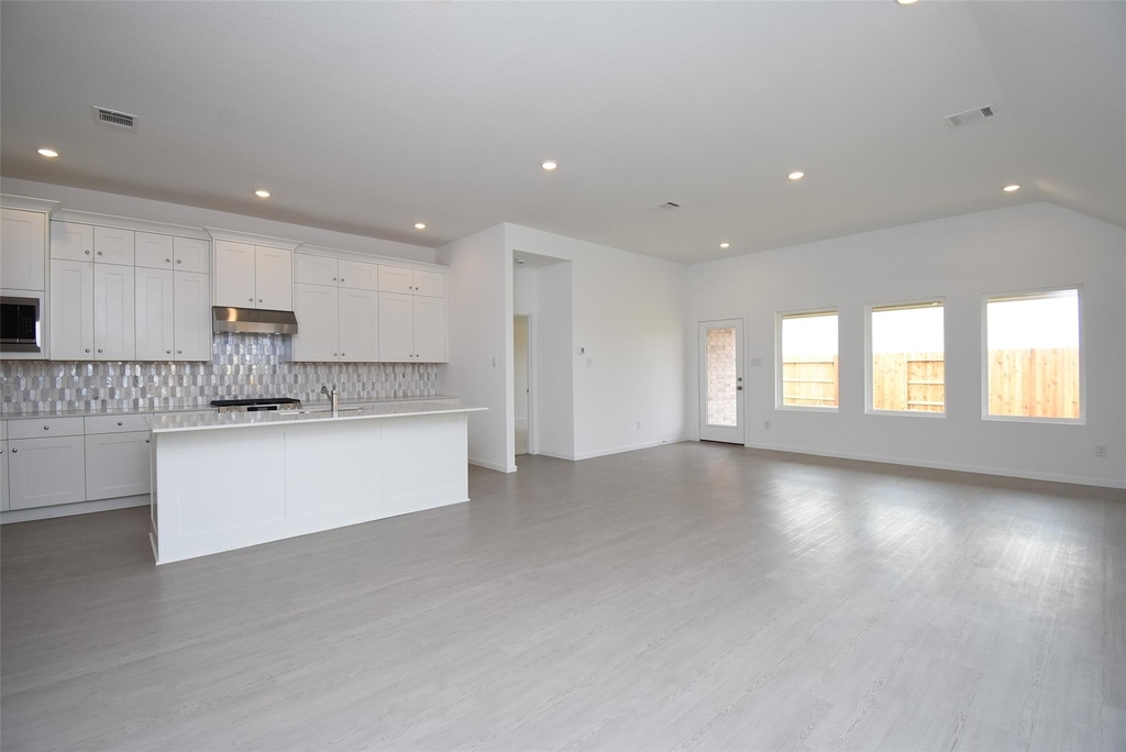 6303 Golden Seaton Drive - Photo 10