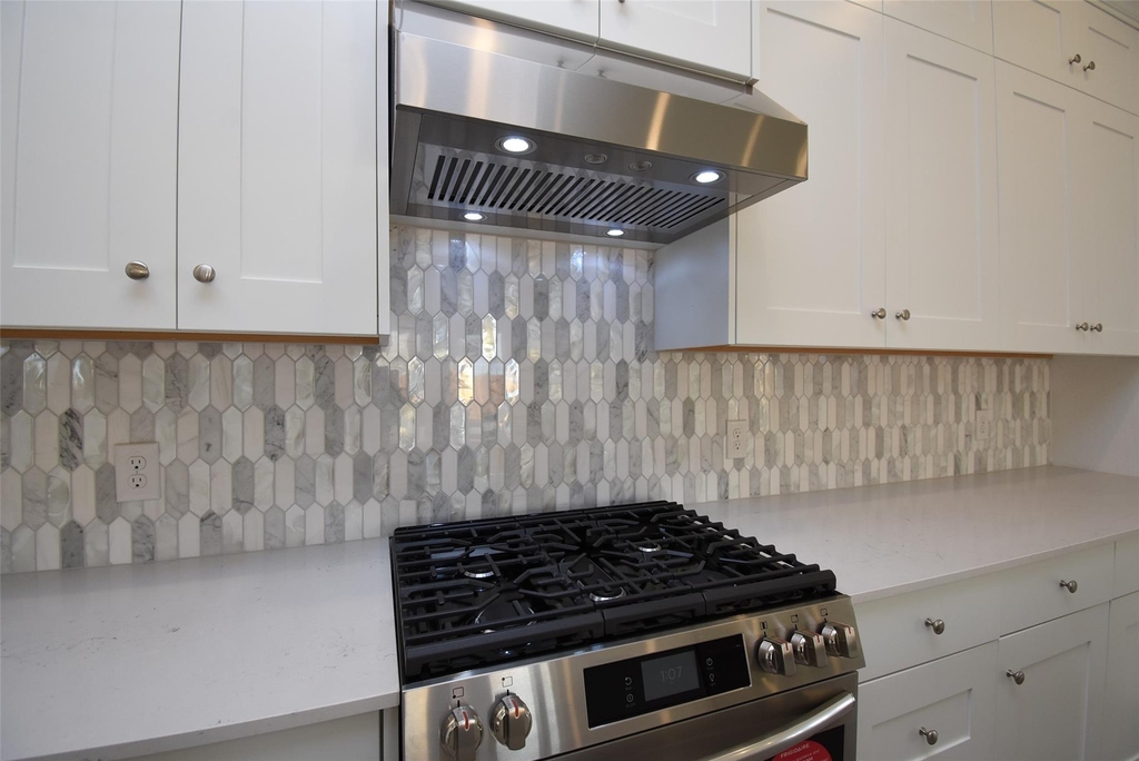 6303 Golden Seaton Drive - Photo 9
